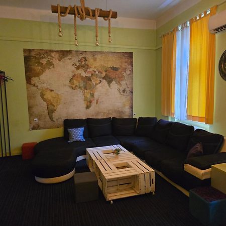 Spacious Tuzlaks Apartments Sarajevo Ferhadija Εξωτερικό φωτογραφία