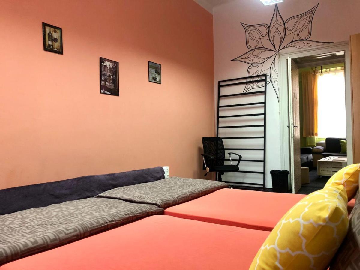 Spacious Tuzlaks Apartments Sarajevo Ferhadija Εξωτερικό φωτογραφία