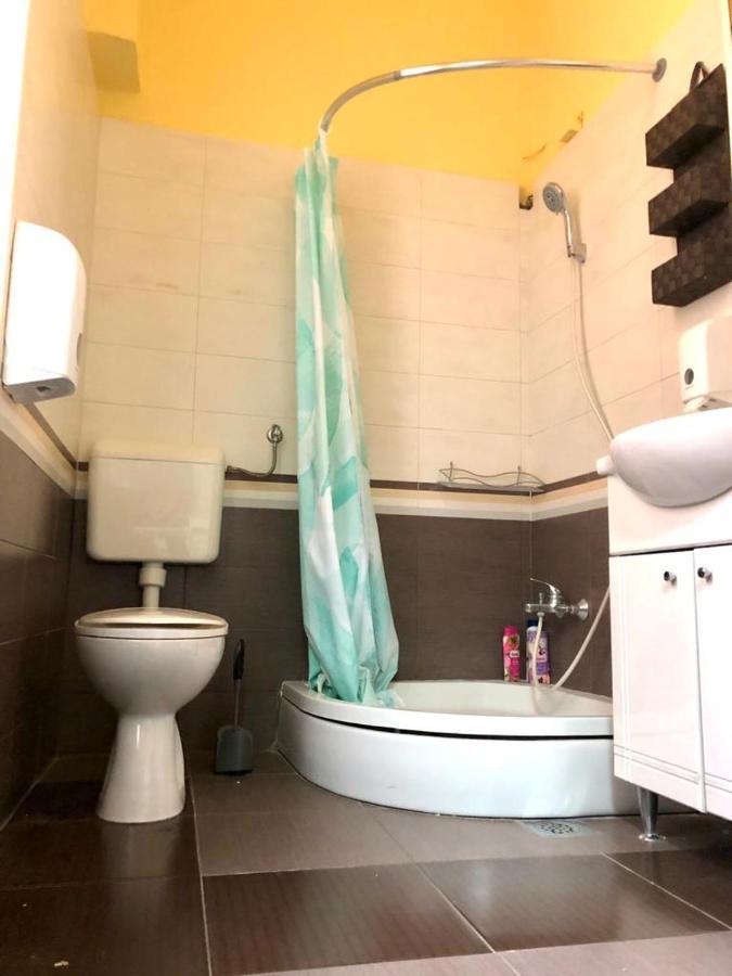 Spacious Tuzlaks Apartments Sarajevo Ferhadija Εξωτερικό φωτογραφία