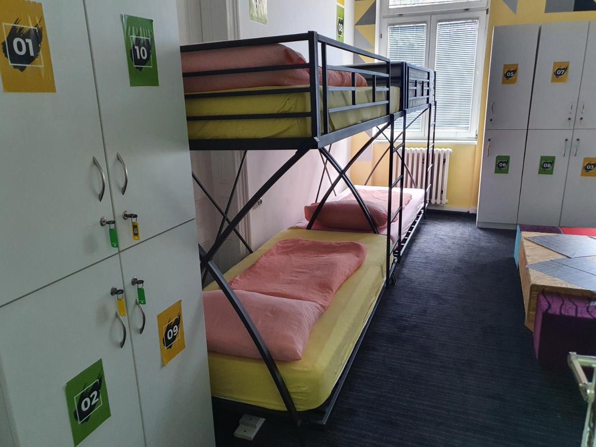 Spacious Tuzlaks Apartments Sarajevo Ferhadija Εξωτερικό φωτογραφία